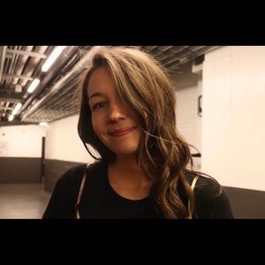 Meet your Posher, Michaela